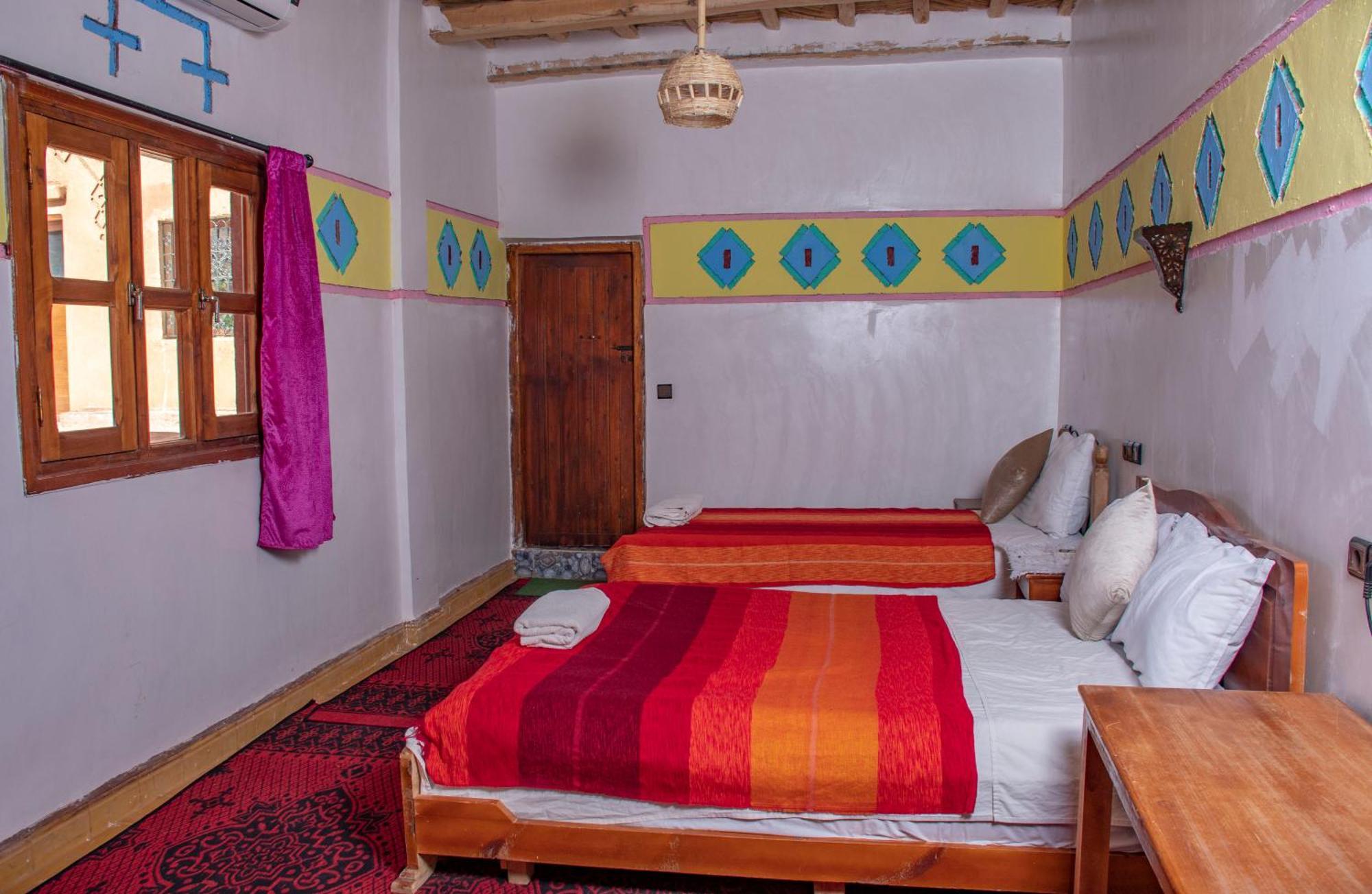 Hotel Awayou Bou Tharar Exterior photo