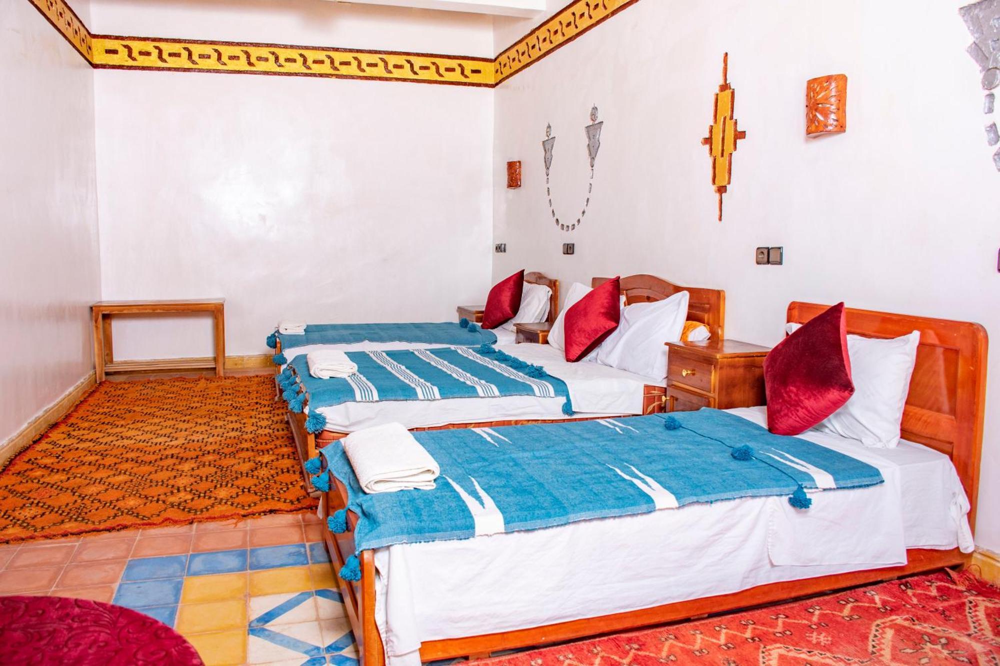 Hotel Awayou Bou Tharar Exterior photo