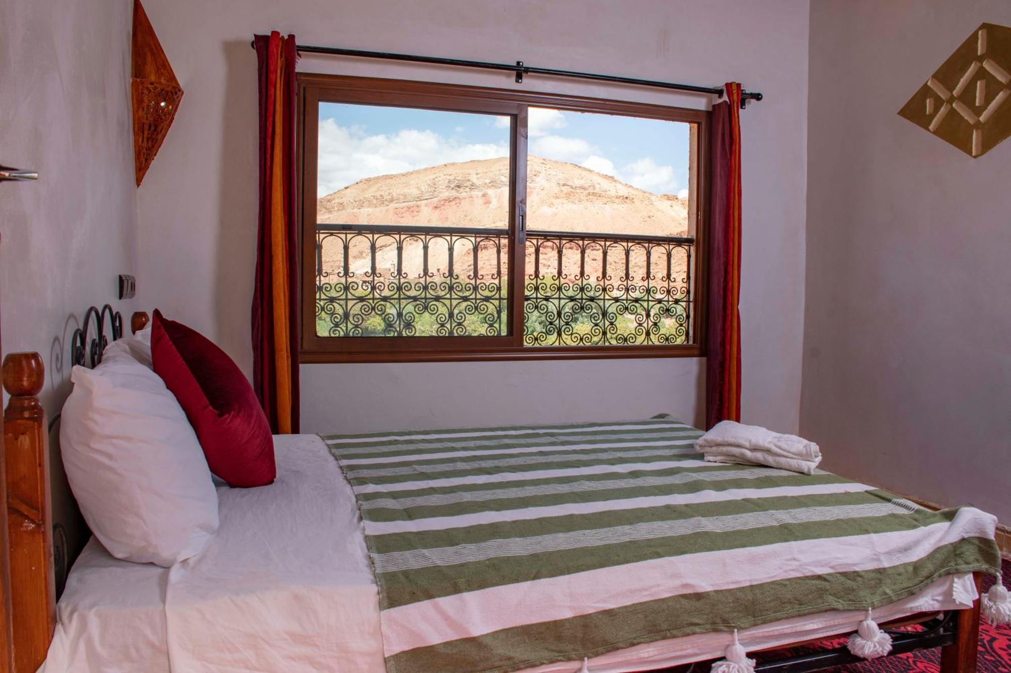 Hotel Awayou Bou Tharar Exterior photo