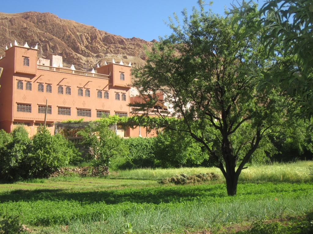 Hotel Awayou Bou Tharar Exterior photo